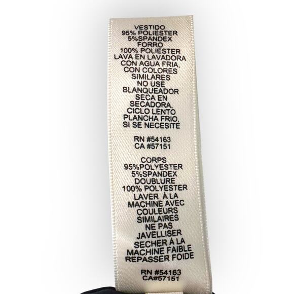 Eliza J NWT Women's Short Sleeve Shift Dress Size 4P Black Pink Floral Scuba - Picture 12 of 13